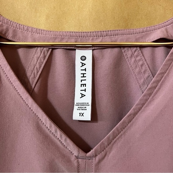 Athleta | Boulevard V-Neck Tee Popover Relaxed Top in Cascadia Violet Size 1X - Picture 3 of 11